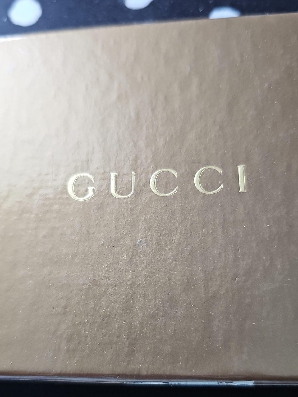 Gucci Black Filigree Heart Keyring with Gold Box - Picture 3 of 4